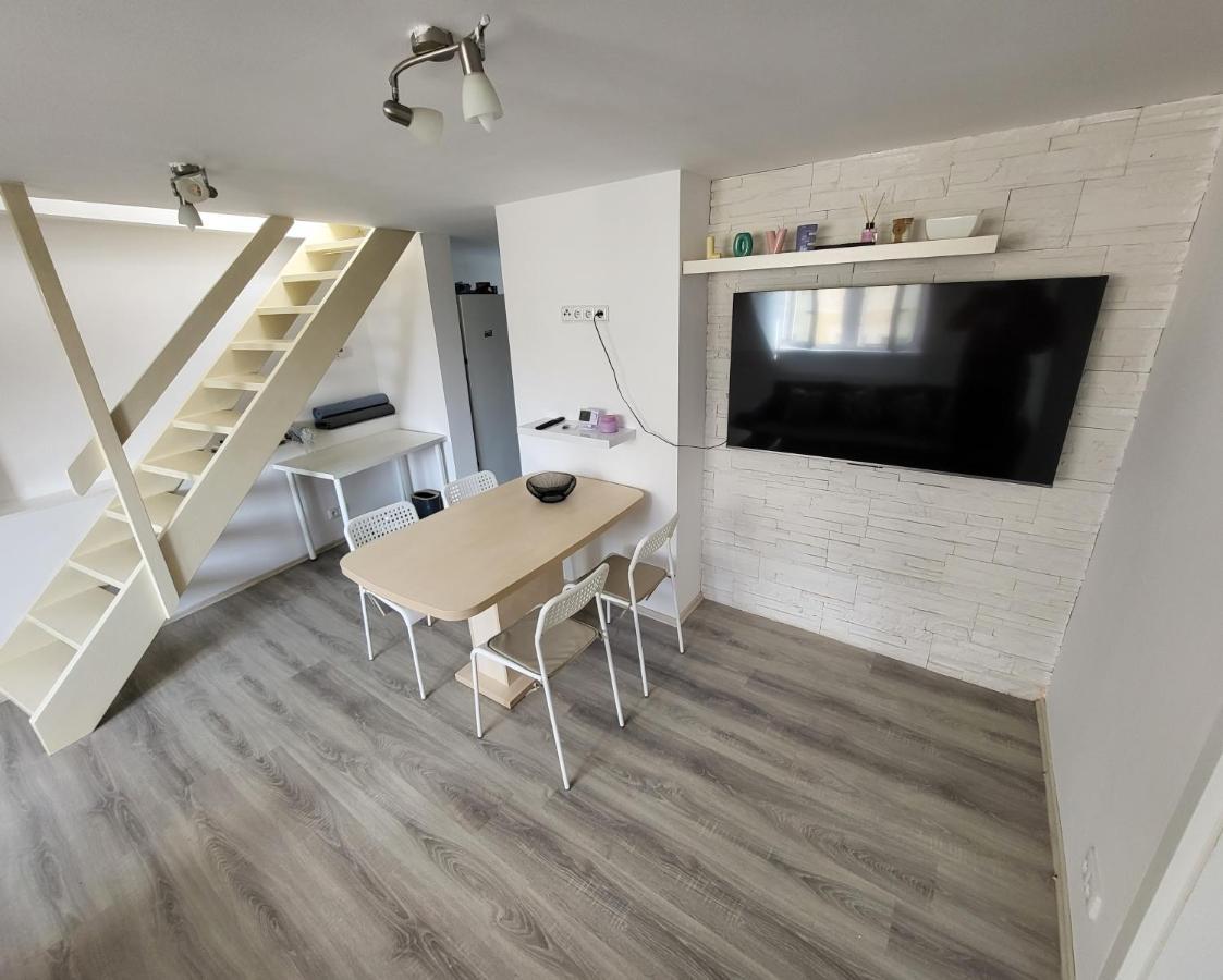 Excellent Apartments Central 3 Min Walk From The Colonnade カルロヴィ・ヴァリ エクステリア 写真