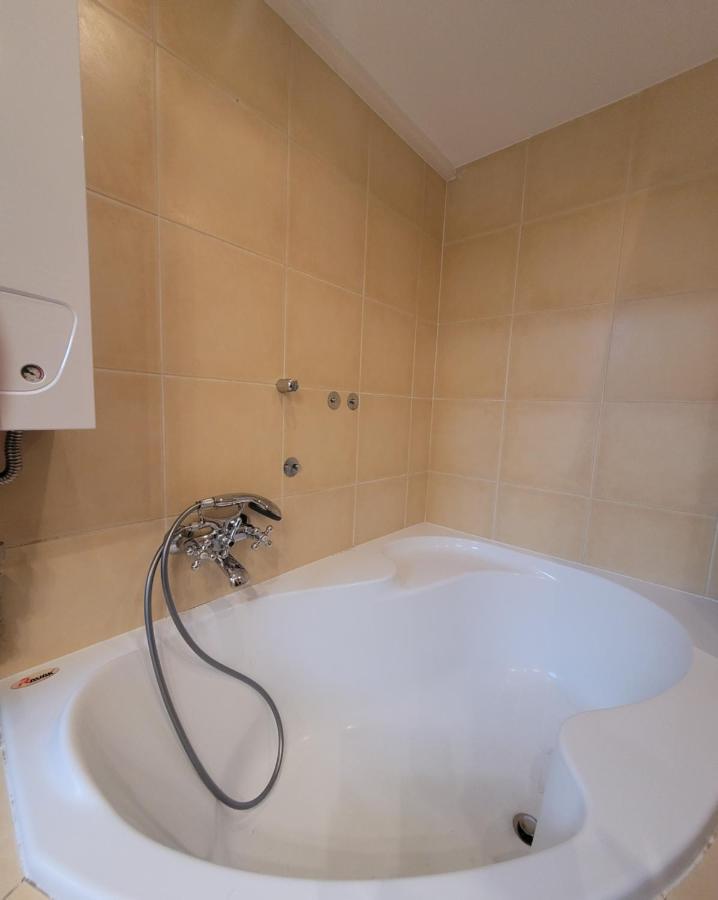 Excellent Apartments Central 3 Min Walk From The Colonnade カルロヴィ・ヴァリ エクステリア 写真